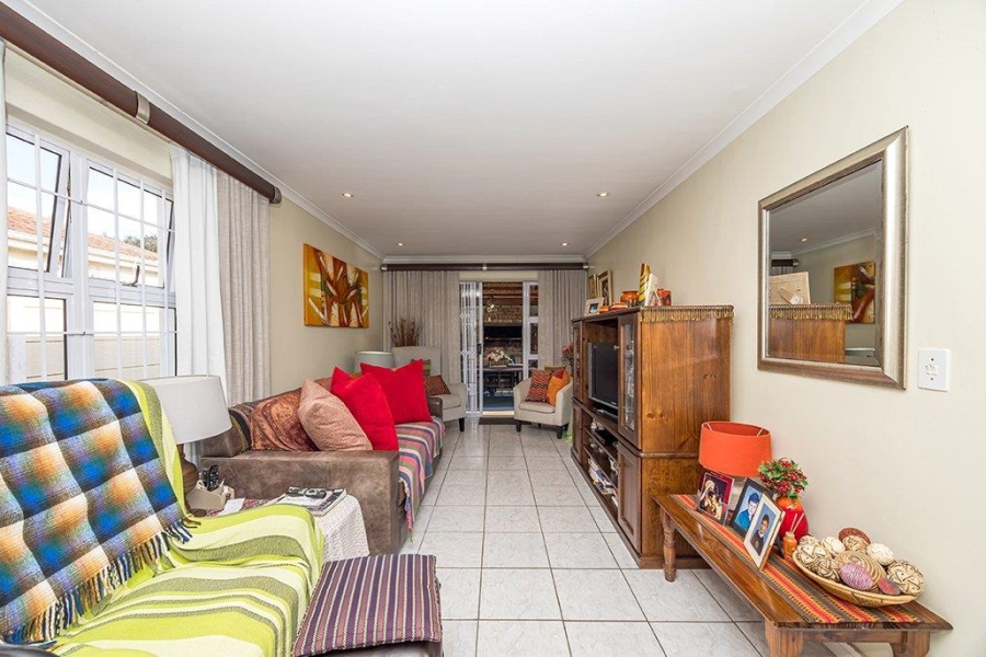 2 Bedroom Property for Sale in Bothasig Western Cape